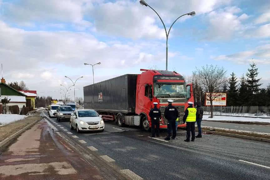Zderzenie tirów na al. Jana Pawła II