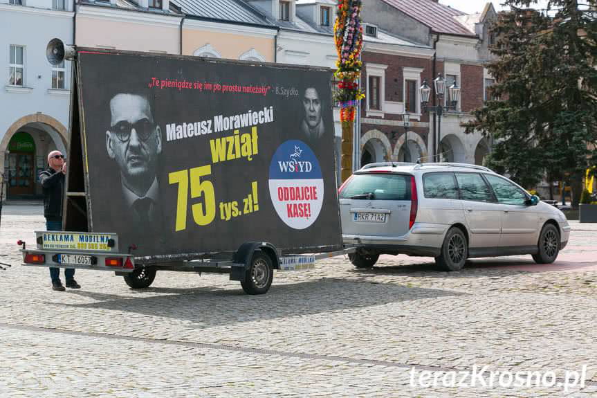 "Konwój wstydu" przyjechał do Krosna