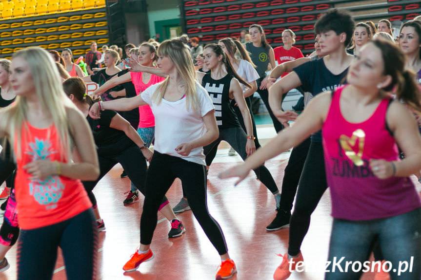 Charytatywny maraton zumby fitness [WIDEO]