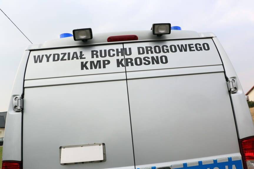 Jechał pijany i bez uprawnień