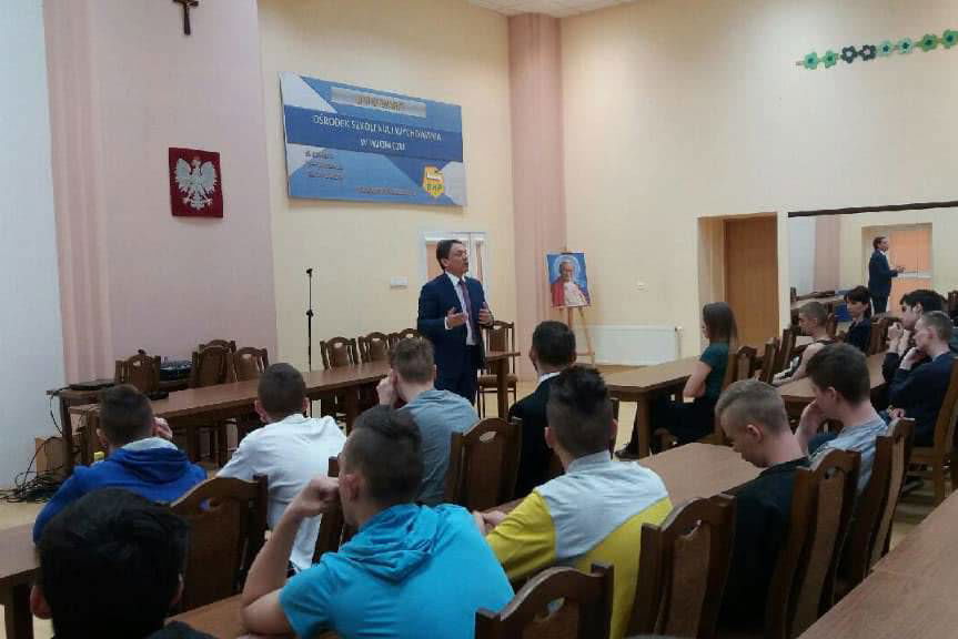 W Iwoniczu odbyły się zajęcia z zakresu działania cyberprzemocy