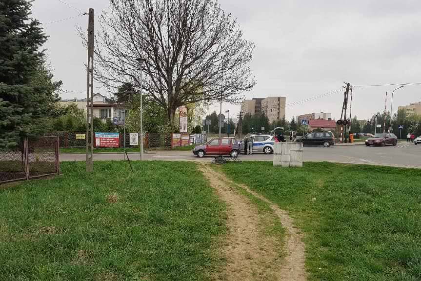 Zderzenie rowerzysty z samochodem
