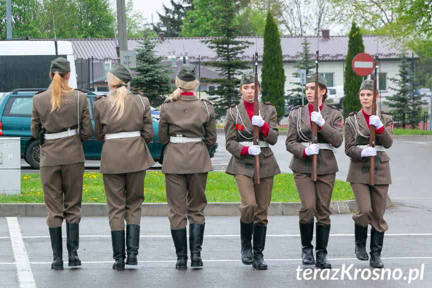 Piknik Wiosenny w Jedliczu. Przegląd Musztry Klas Mundurowych