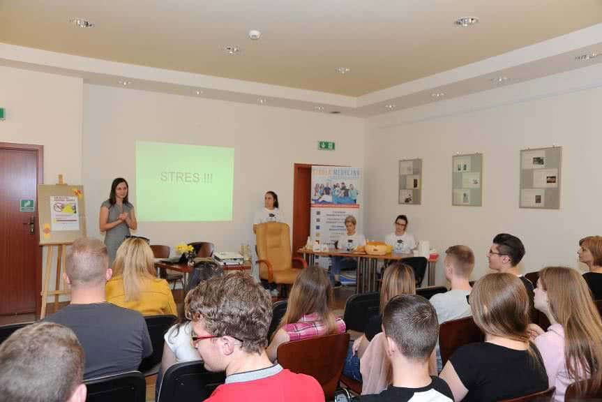 Biblioteka uczy jak pokonać stres