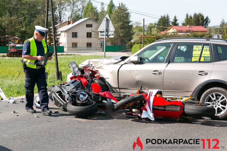 Zderzenie motocykli z samochodem