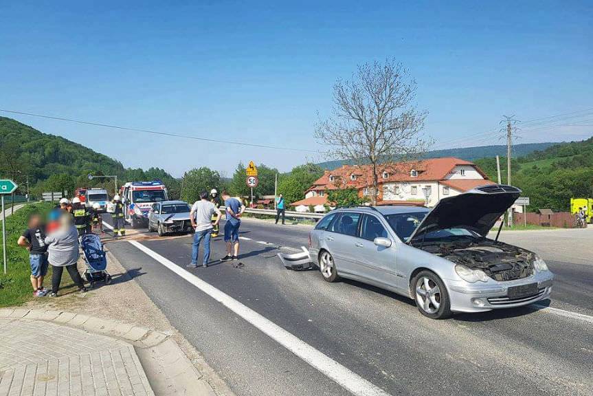 Zderzenie samochodów w Tylawie