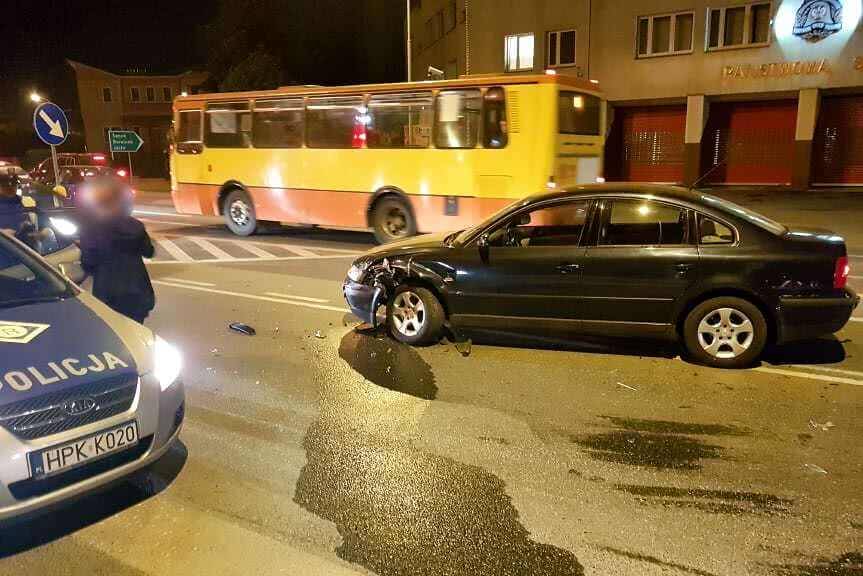 Wymuszenie i kolizja na Niepodległości