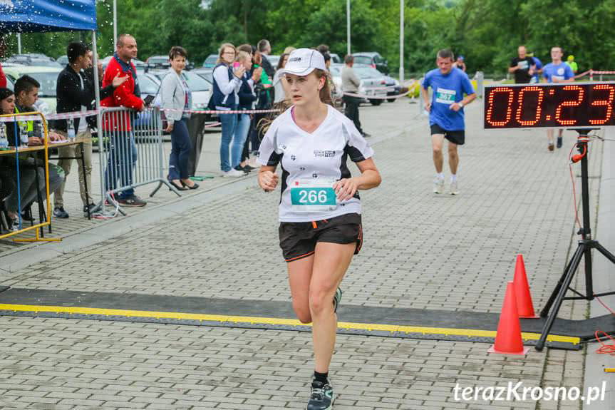 Sylwia Karaś i Stanisław Jaźwiecki triumfują w Biegu Sokoła