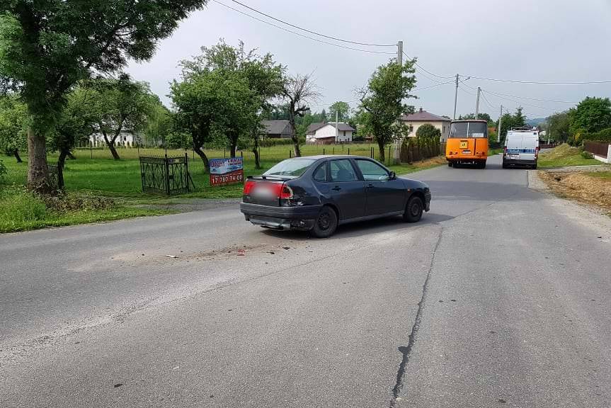 Zderzenie seata i volkswagena w Odrzykoniu