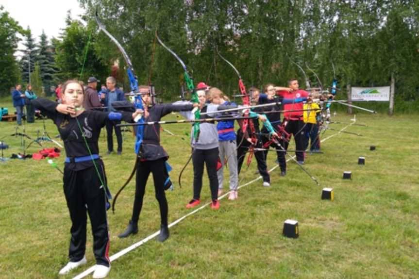 Pierwsze miejsce dla Michała i Ani podczas zawodów w łucznictwie