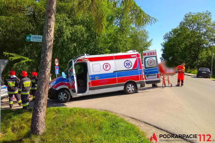 Jedlicze. Rowerzystka zderzyła się z samochodem