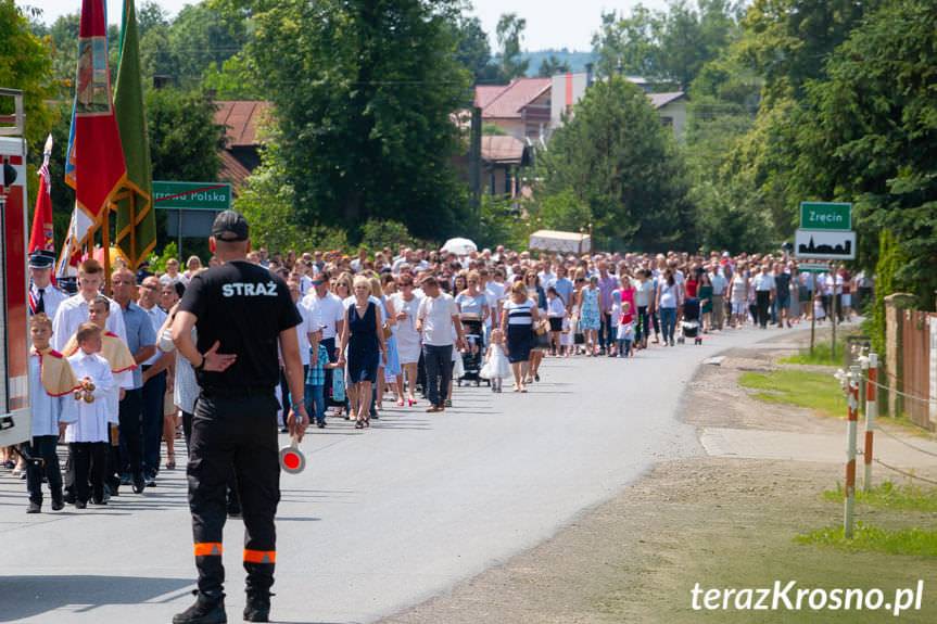 Procesja Bożego Ciała w parafii Zręcin