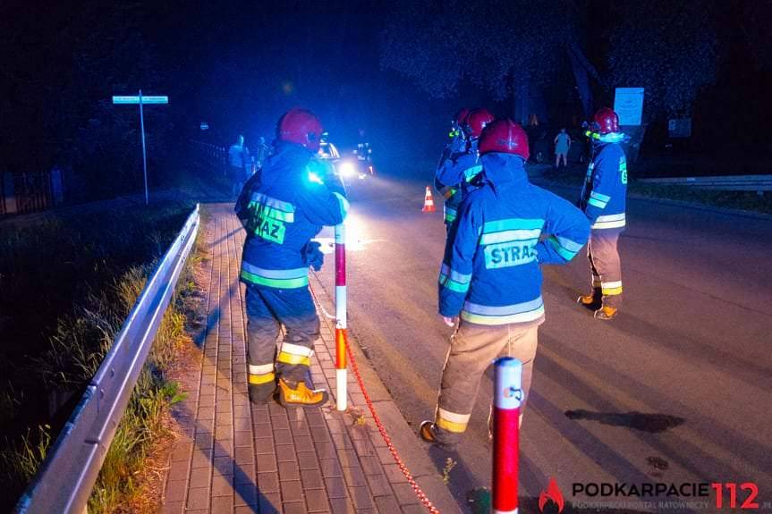 Na jezdni znaleziono rannego mężczyznę