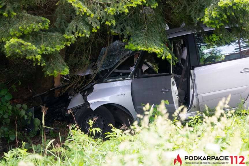 Wypadek w Moszczańcu, dwie osoby poważnie ranne