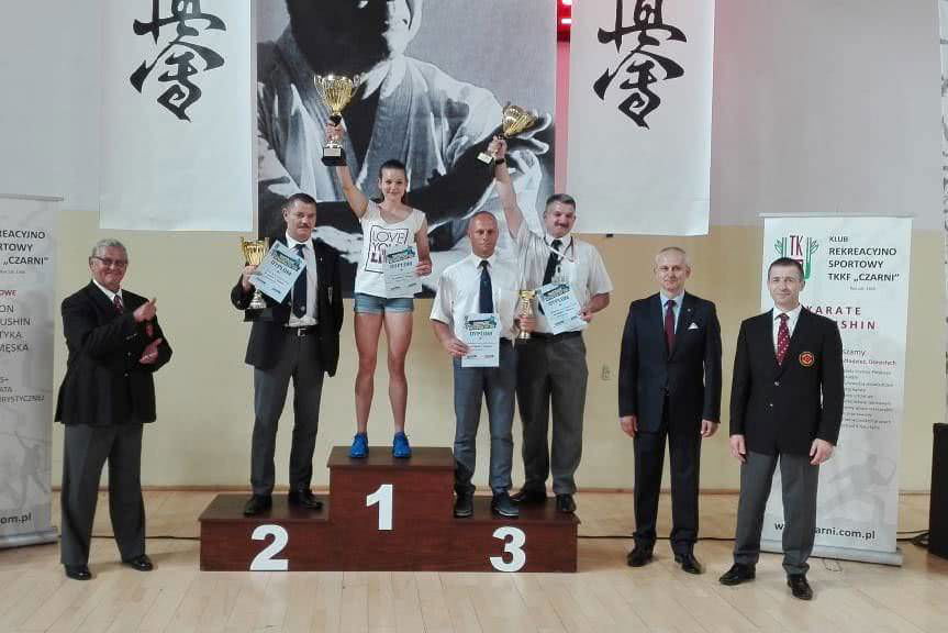 Krośnieński KKK brał udział w zawodach w Katowicach i Białymstoku oraz zgrupowaniu na Solinie