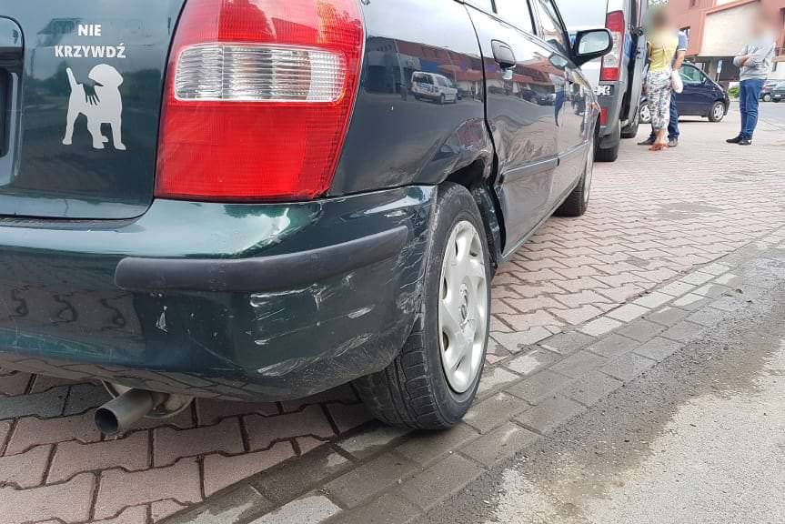 Kolizja na rondzie w Krośnie