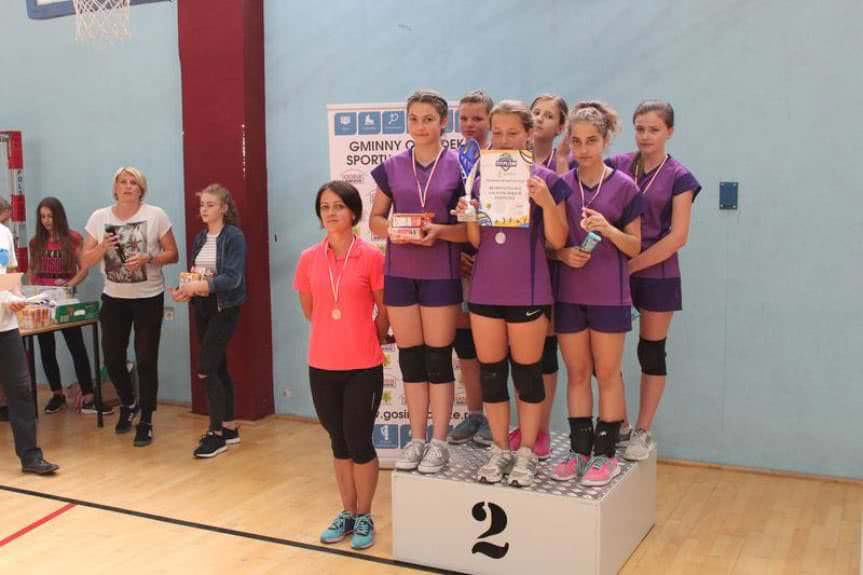 Siatkarki z Jedlicza złotymi medalistkami 