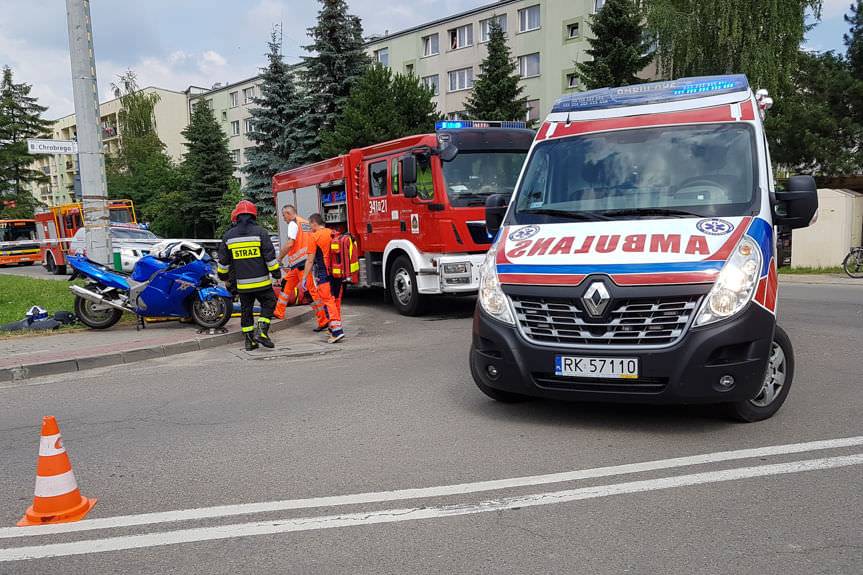 Motocyklista zderzył się z samochodem