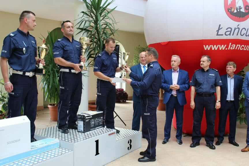 Funkcjonariusz z Krosna jednym z najlepszych policjantów ruchu drogowego w województwie