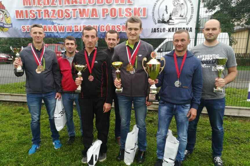 Strażacy z Krosna wzięli udział w biegach przełajowych