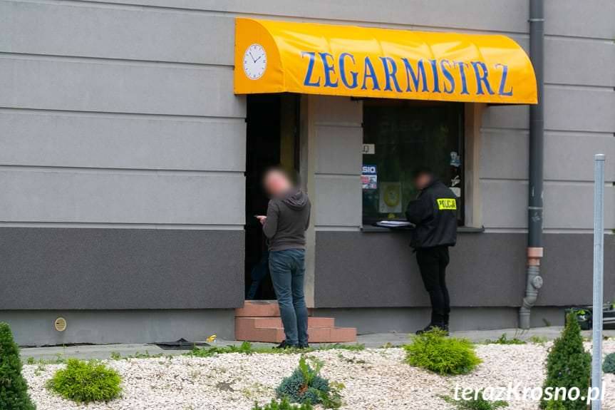 Najpierw włamanie i kradzież, później podpalenie