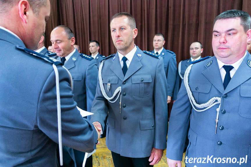 Święto Policji w Krośnie. Mundurowi odebrali awanse