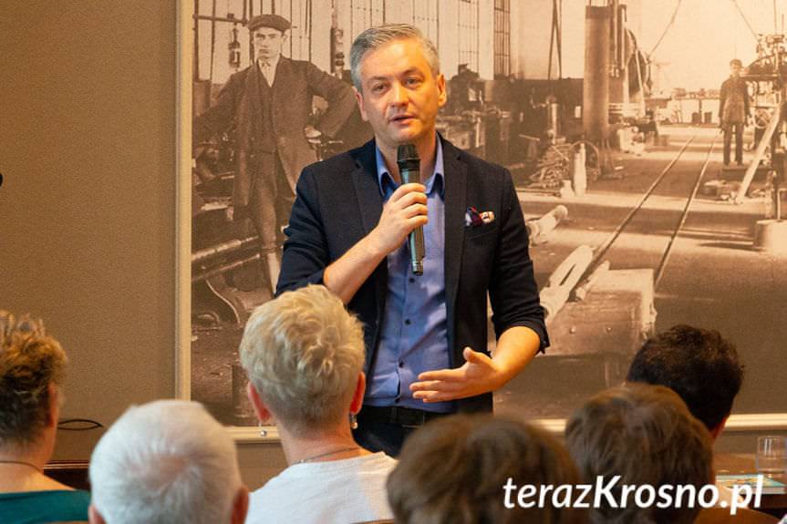 Robert Biedroń w Krośnie. Przyszły tłumy