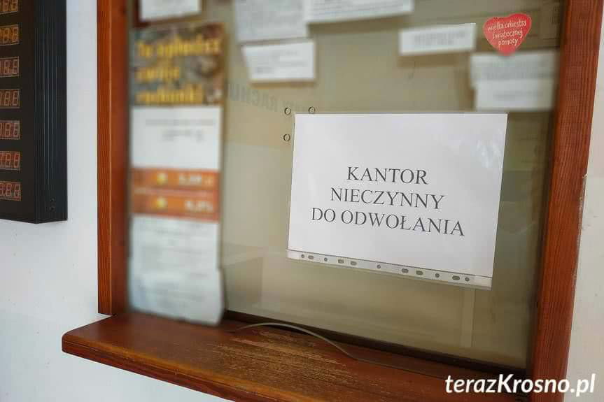 Włamanie do kantoru w Krośnie. Skradziono znaczną kwotę pieniędzy