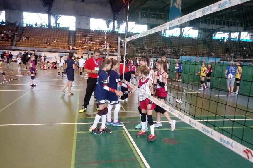 Siatkarki z GOSiR Jedlicze na Mistrzostwach Polski Kinder Sport
