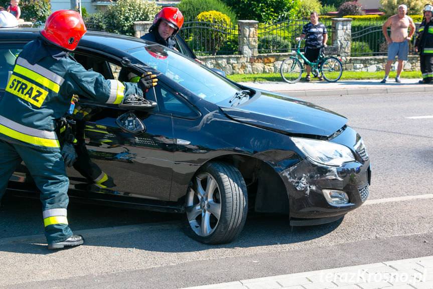 Zderzenie ciężarówki z osobówką w Jedliczu