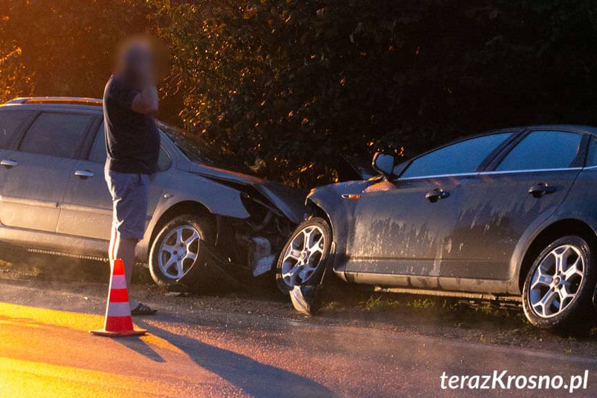 Czołowe zderzenie w Korczynie