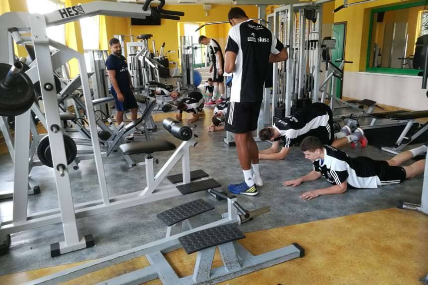 Reprezentacja Polski Kadetów w piłce siatkowej ćwiczy w Krośnie