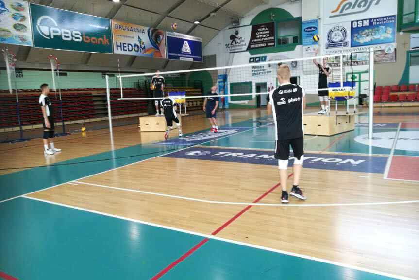 Reprezentacja Polski Kadetów w piłce siatkowej ćwiczy w Krośnie