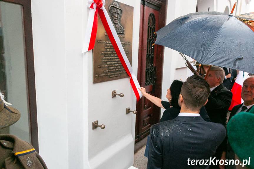 Odsłonili tablicę pamięci dr. Kamila Bogackiego