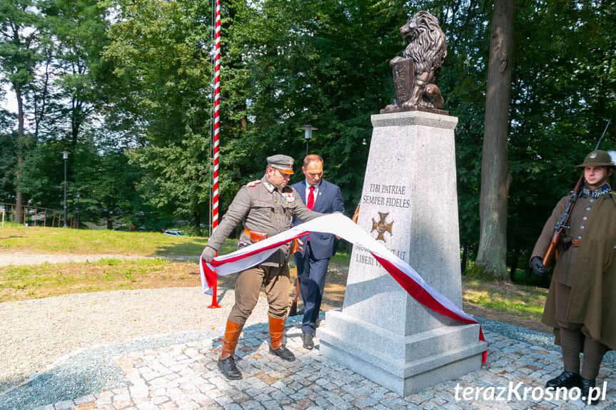 W Ustrobnej odsłonięto pierwszy pomnik na Szlaku Orląt Lwowskich