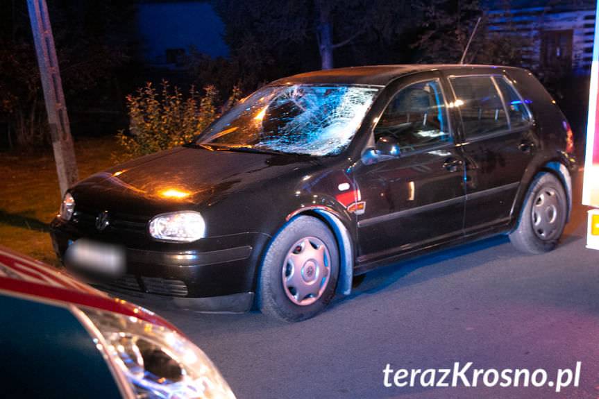 Potrącenie dwóch osób w Łękach Strzyżowskich