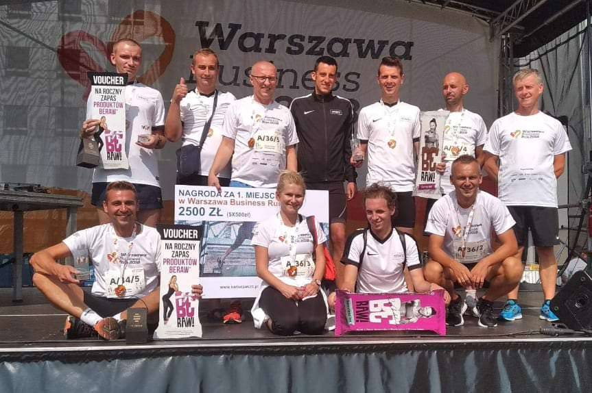 Biegacze Krosno Glass wygrali w Warszawie Business Run