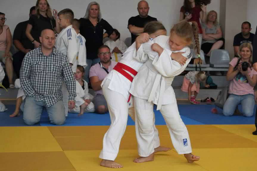 UKS 15 Krosno z 12 medalami