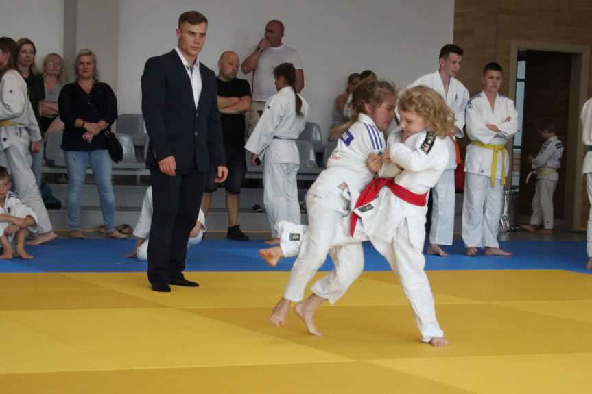 UKS 15 Krosno z 12 medalami