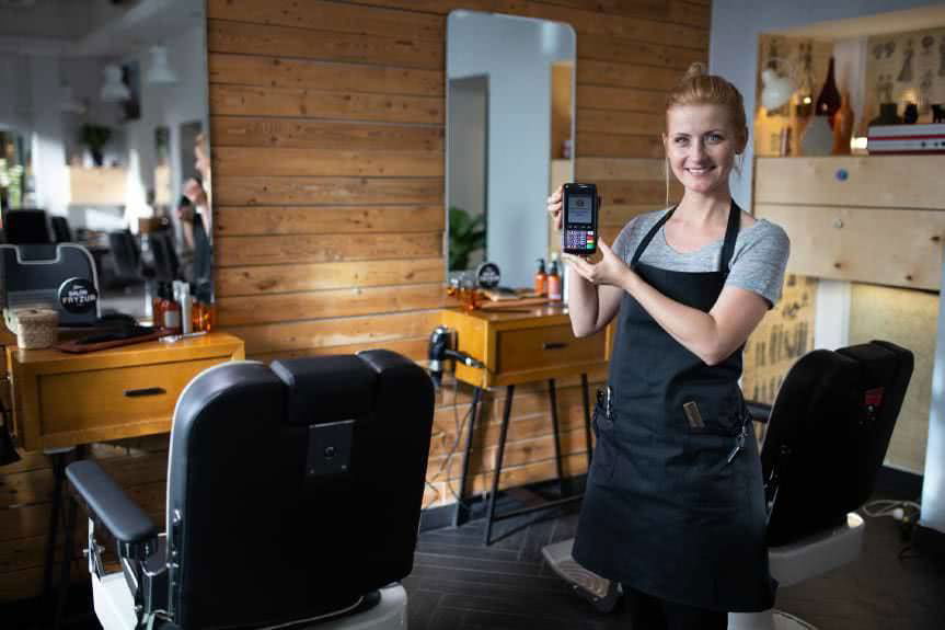 Na zakupy bez gotówki, tylko z kartą