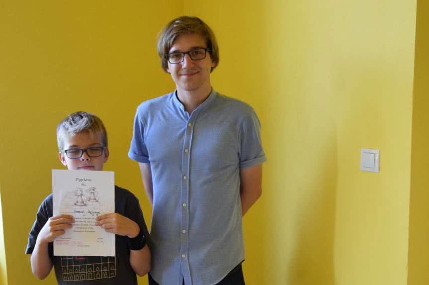 Przedszkolaki grały w szachy z Mistrzem Szachowym Maciejem Koziejem