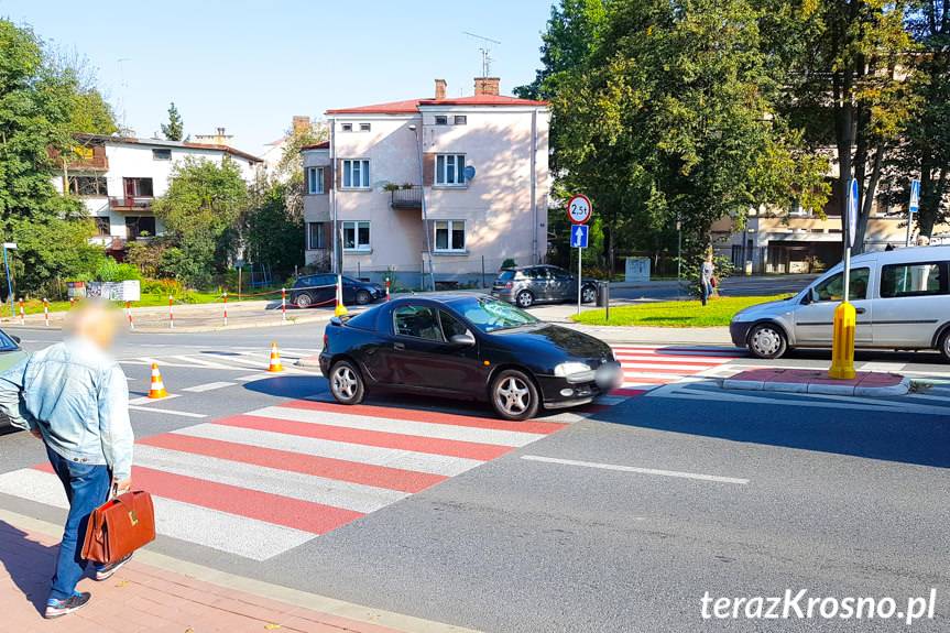 Krosno. 32-latek potrącony na przejściu dla pieszych