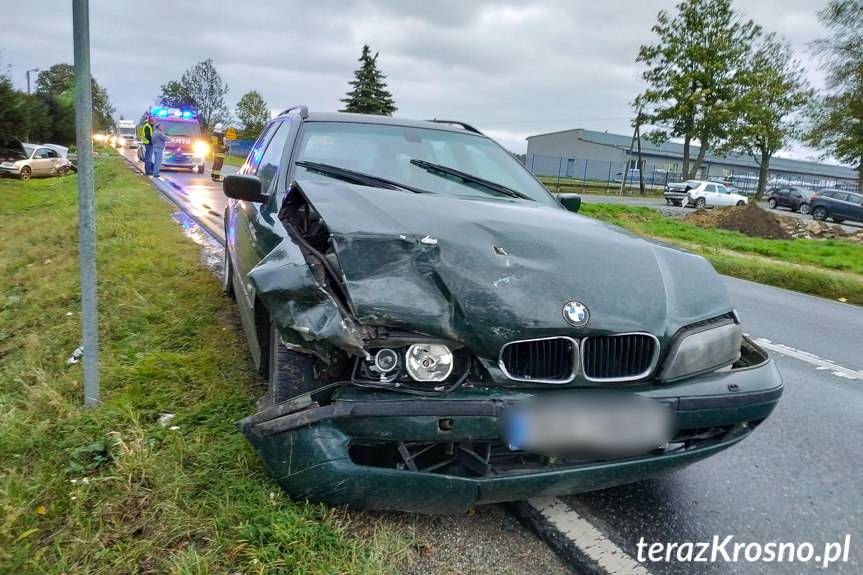 Wypadek w Bajdach, zderzyły się trzy samochody