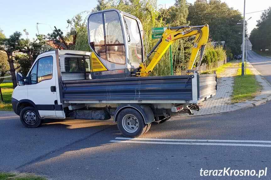 Zderzenie osobówki z samochodem dostawczym w Jedliczu