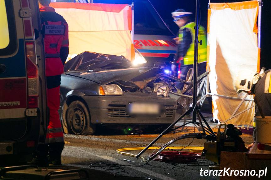 Koszmarny wypadek w Rogach. Nie żyją dwie osoby