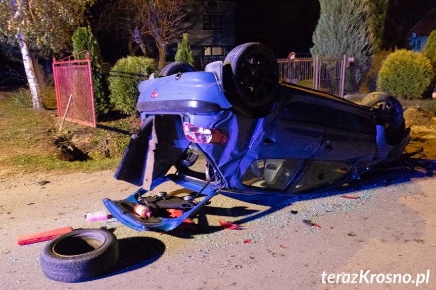 Uderzył w przepust i dachował