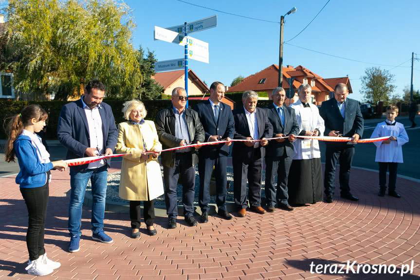 Uroczyście otwarto rondo w Odrzykoniu