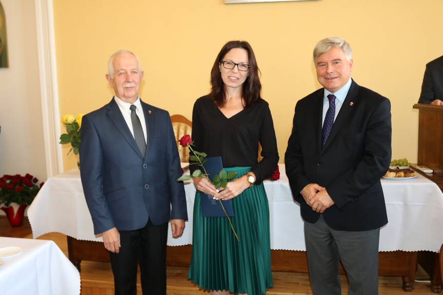 Nagrody dla krośnieńskich nauczycieli z okazji Dnia Edukacji Narodowej