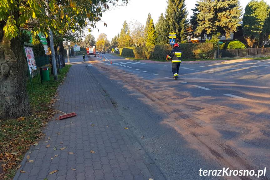 Awaria skrzyni biegów, olej rozlany na drodze