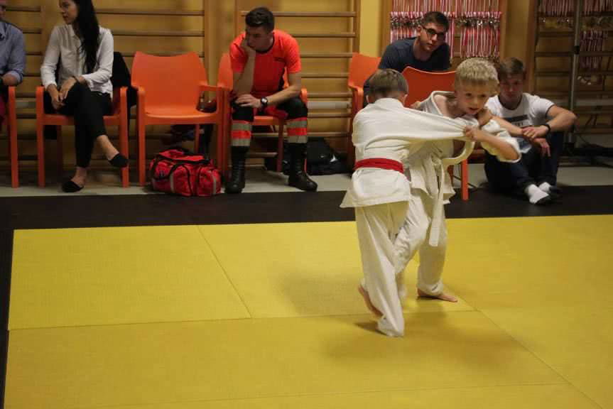 Udane rozpoczęcie sezonu dla UKS 15 Krosno